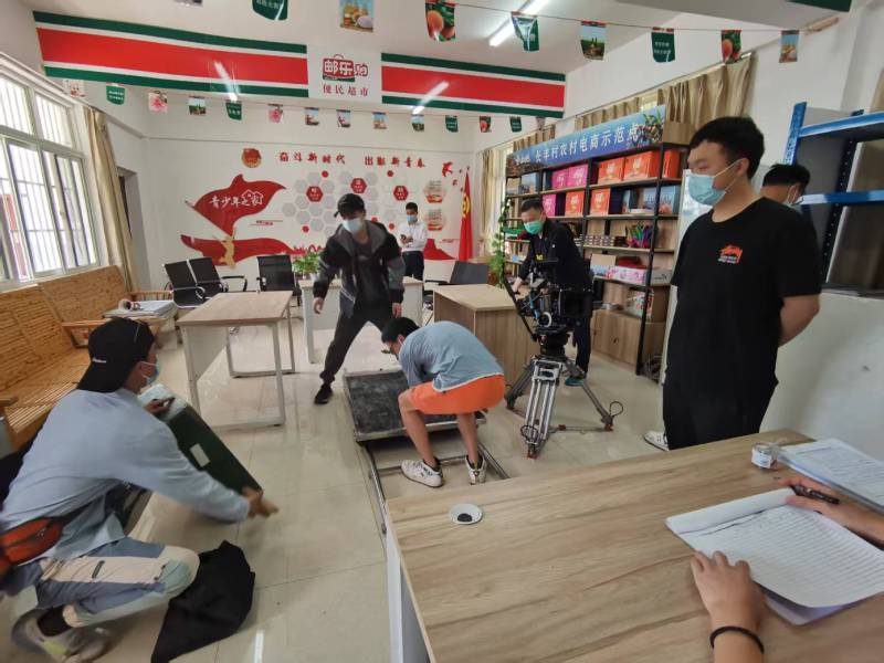 追星女孩心理学分析报告：盐城广告片拍摄公司揭秘饭圈应援式传播逻辑